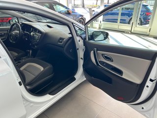 KIA Ceed 1.6 CRDI 136 CV AUTOMÁTICO 2017