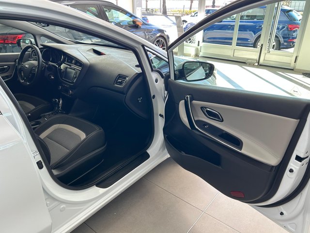 KIA Ceed 1.6 CRDI 136 CV AUTOMÁTICO 2017