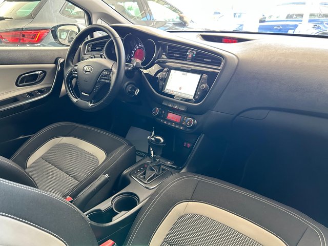 KIA Ceed 1.6 CRDI 136 CV AUTOMÁTICO 2017