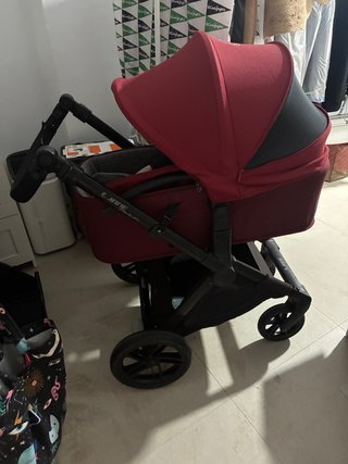 Carrito Jane Capazo y Sillita Rojo