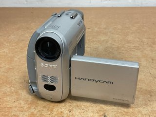 Videocámara Sony Handycam DCR-HC18E PAL