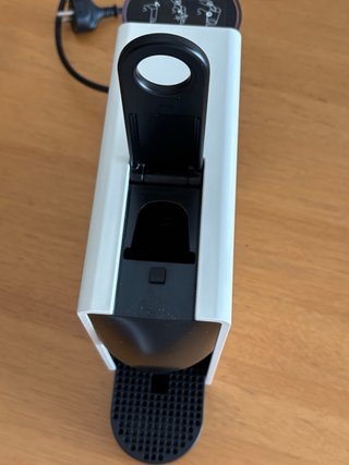 Cafetera Nespresso Krups Essenza Mini Blanca