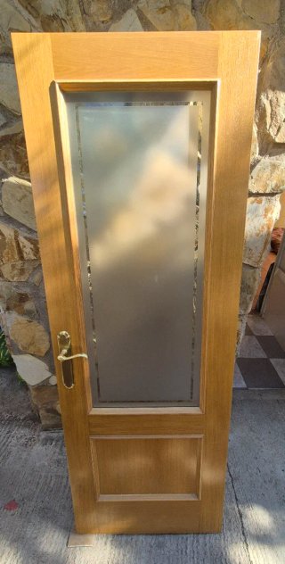 Puerta de madera de roble