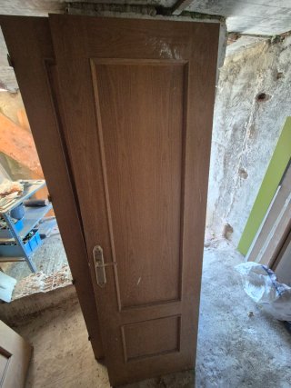Puerta de madera de roble