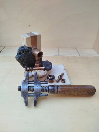 Llave inglesa antigua