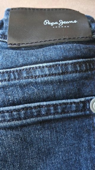 Pantalón vaquero Pepe Jeans desgastado