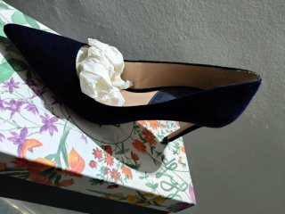 Zapatos de aguja azul terciopelo