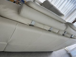 Divani Chateau d’Ax pelle bianco panna 3+2 posti