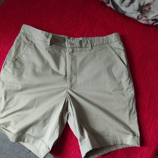 Bermuda Zara Talla 44 Beige