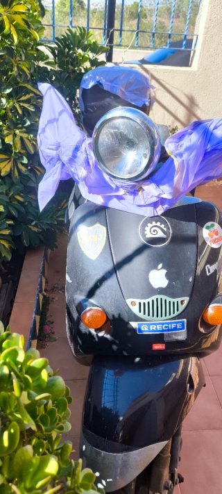 Moto Scooter Negra