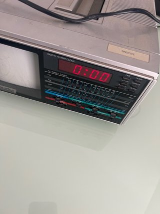 Radio TV Despertador MultiTech