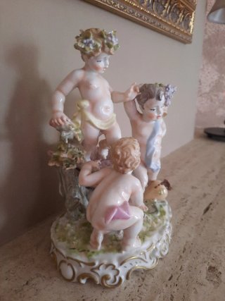 Figura Porcelana Meissen vendimia querubines.