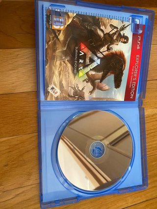ARK Survival Evolved Explorer's Edition PS4