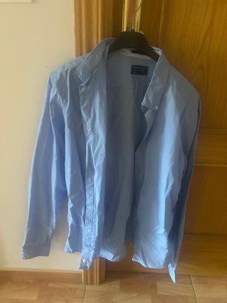 Camisa azul hombre