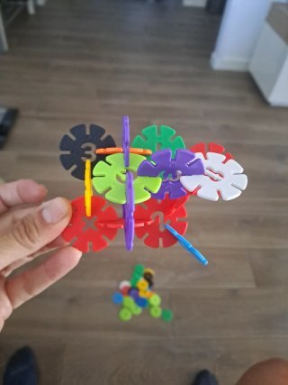 Juego de construcción piezas colores