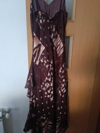 Vestido de fiesta marrón floral