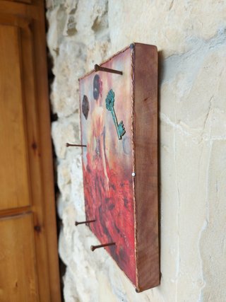 Colgador de llaves artesanal de madera steampunk