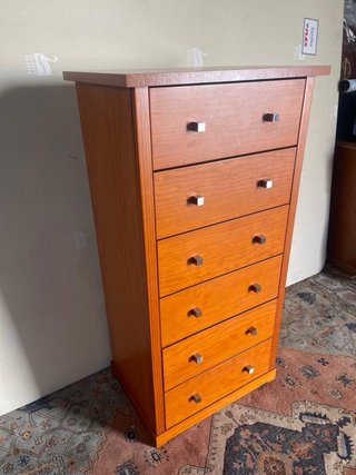 Cómoda de madera con 6 cajones
