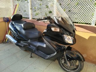 Suzuki Burgman 650 Executive Maxi Scooter