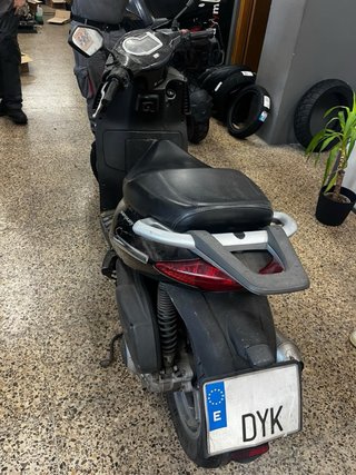 Moto Scooter Negra