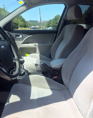 Ford Mondeo 1.8 i Ghis
