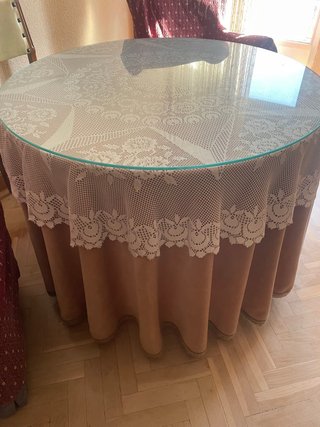 Mesa redonda extensible 1m con faldillas