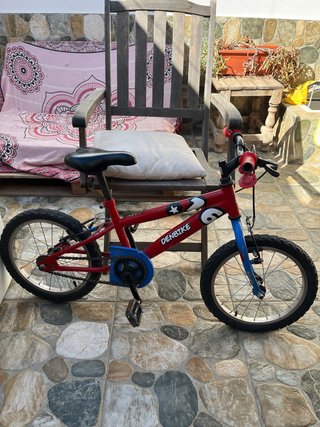 Bicicleta infantil roja DENBIKE