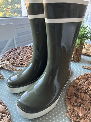Botas de agua verdes y blancas Nuevas sin usar