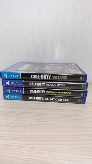 Lotto 4 giochi Call of Duty PS4