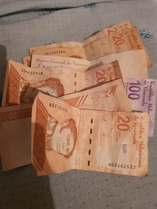 Lote de Billetes Venezolanos Antiguos