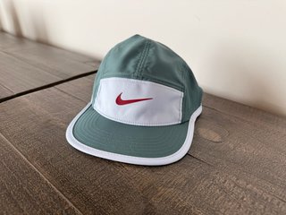 Gorra Nike Fly M/L Verde y Blanca