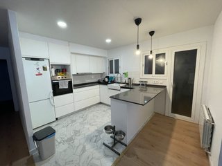 Piso reformado de 100 m² con terraza en Sants