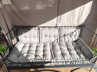 Cama de jardín metálica beige