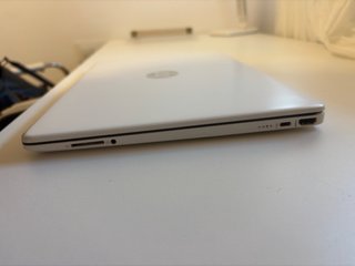 Ordenador portátil HP blanco core i7 1T 16 GB RAM