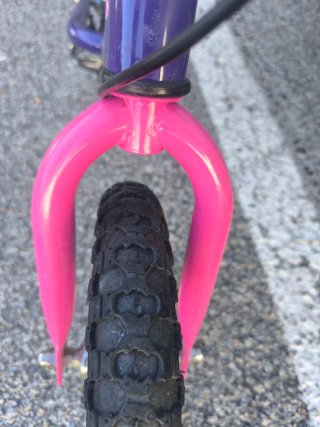 Bicicleta sin pedales morada para niña