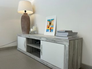 Mueble TV 180x40cm gris y blanco