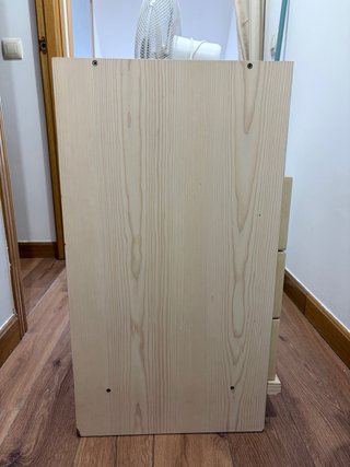 Mesita de noche de madera
