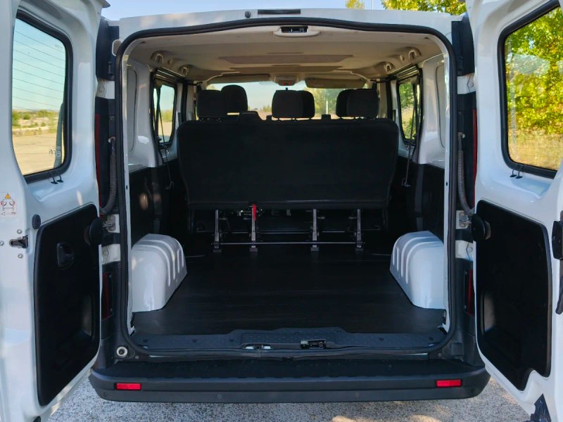 Renault Trafic PASSENGER Combi 9 1.6 dCi TT Energy 2019, foto 12