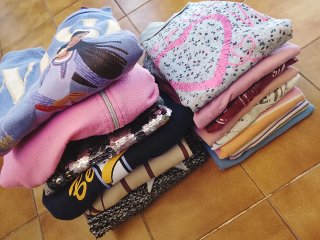 Lote Ropa Niña: 6 Jerseys y 8 Camisetas