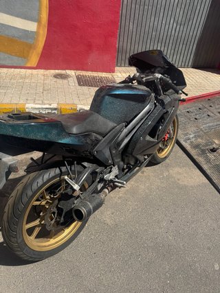 Rieju RS2 125cc Color gasolina oscuro
