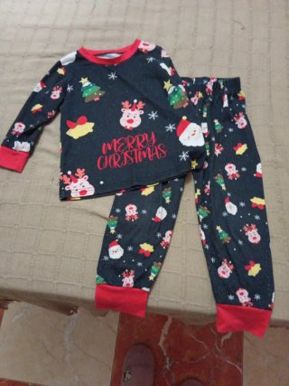 Lote Pijama Simba y Navidad Talla 98cm (24-36 mese