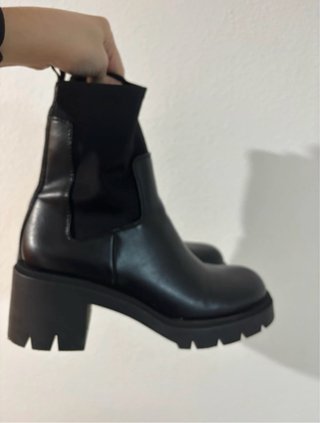 Botines Zara Tacón Chunky Negro