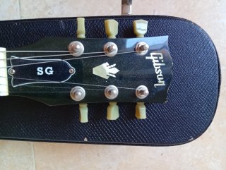 Gibson SG Standard 2009 cherry