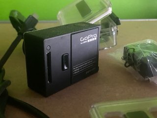 GoPro Hero3+ Black + Ventosa originale e batteria