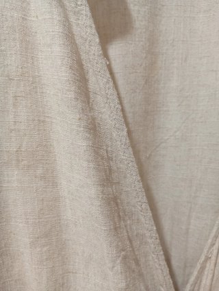 Mono corto, vestido falda pantalón beige. Talla M