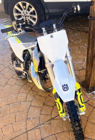 Moto Husqvarna Motocross Gris/Amarillo