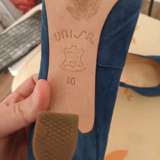 Zapatos de tacón de ante azul