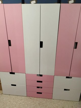 Guardaroba per bambini Ikea rosa e bianco