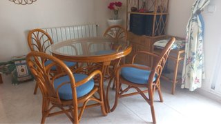 Mesa y 4 Sillas Bambú y Cristal