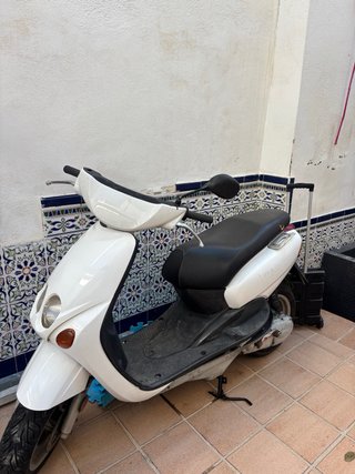 Yamaha Neo's Scooter Blanca